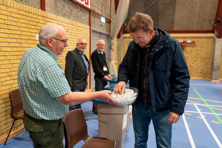 Formand for Venstre Troels Lund Poulsen, som her stemmer i Store Merløse Hallen, betegner Venstres valgresultat som et »historisk comeback«. Foto: Claus Bech/Ritzau Scanpix