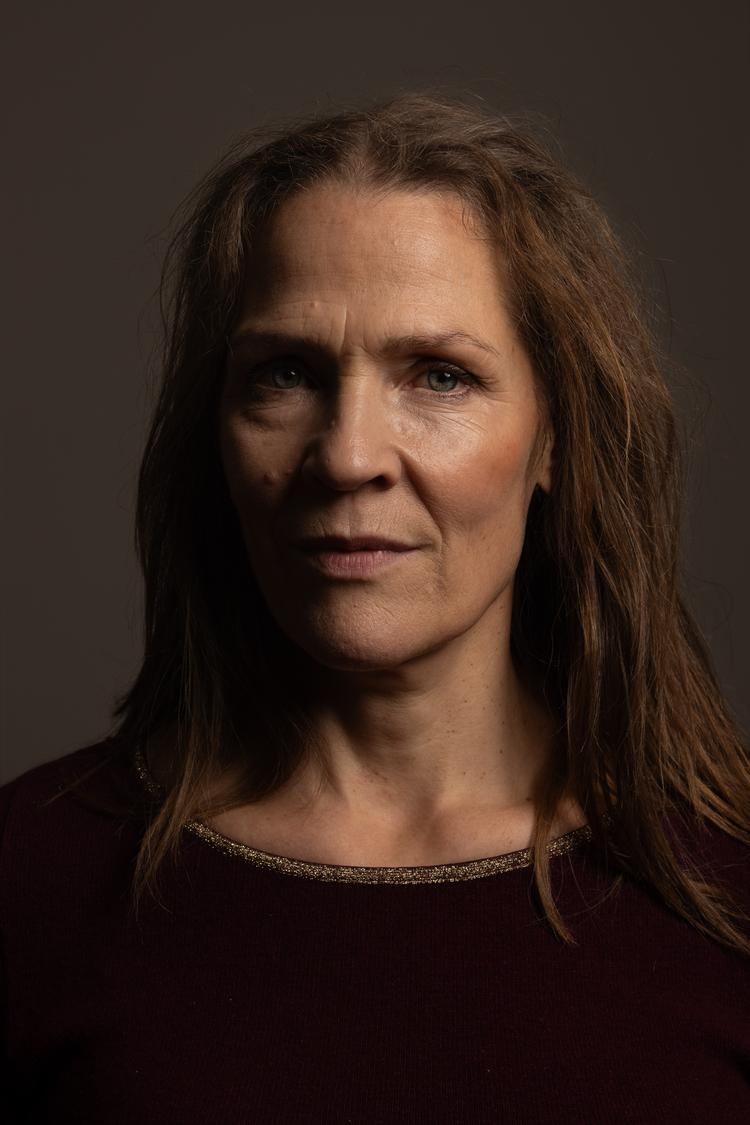 Åsne Seierstad har rejst på tværs af Rusland for at forstå, hvordan krigen formes af hverdagsliv, frygt og tavshed. Foto: Vikki Søholm