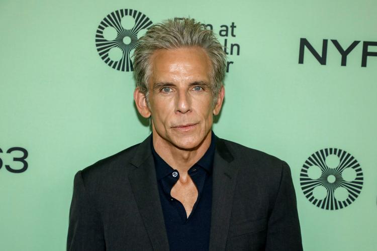 Med sin nye dokumentarfilm 'Stiller & Meara' hylder Ben Stiller sine komiker-forældre, men fortæller også om omkostningerne ved altid at skulle fremkalde smil. Her ses han ved premieren i New York sidste måned.  Foto: Andy Kropa/Ritzau Scanpix