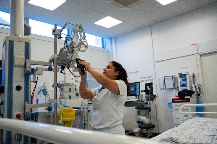 Anmol Kaur Rooprai has been diagnosed with type 2 diabetes. Balancing a job as an ER nurse with a chronic illness is challenging. Foto: Sarah Mølsted/Dansk Erhverv