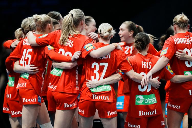     Danmark fik en perfekt start på VM med storsejren over Japan, og det var spillerne ganske godt tilfredse med. Foto: Thomas Traasdahl/Ritzau Scanpix