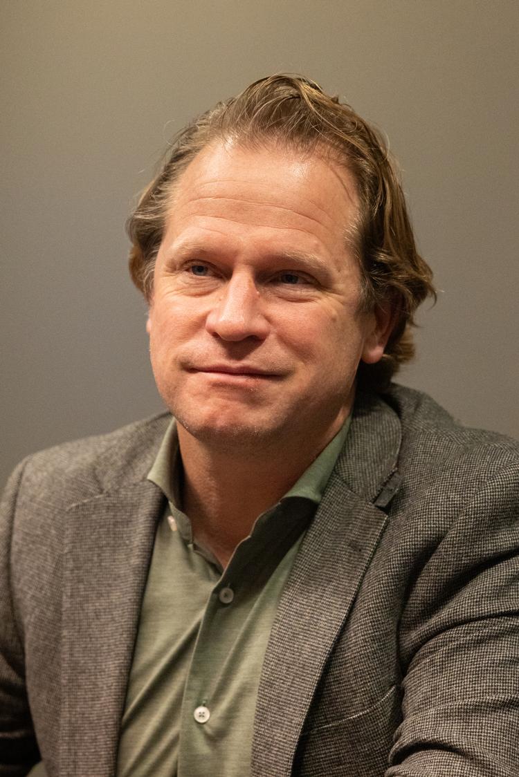  Gijs Tuinman, Hollands statssekretær for forsvar, var fredag i Danmark for at se på den nye danske konkurrent til amerikanske Palantir. Fotograferet hos NetCompany.   Foto: Vikki Søholm