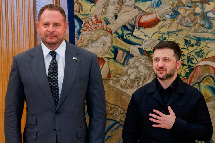 Fredag trådte Volodymyr Zelenskyjs højrehånd, Andrij Jermak, tilbage i kølvandet på en korruptionsskandale. Tidspunktet er det værst tænkelige. Foto: Oscar del Pozo/Ritzau Scanpix