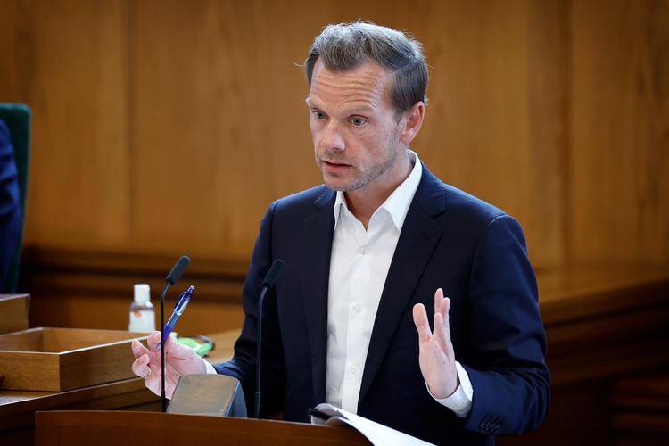 »Vi har som samfund et ansvar for at slå ring om vores jødiske medborgere, når antisemitismen stikker sit grimme ansigt frem«, siger justitsminister Peter Hummelgaard (S) om den nye handlingsplan.  Foto: Jens Dresling