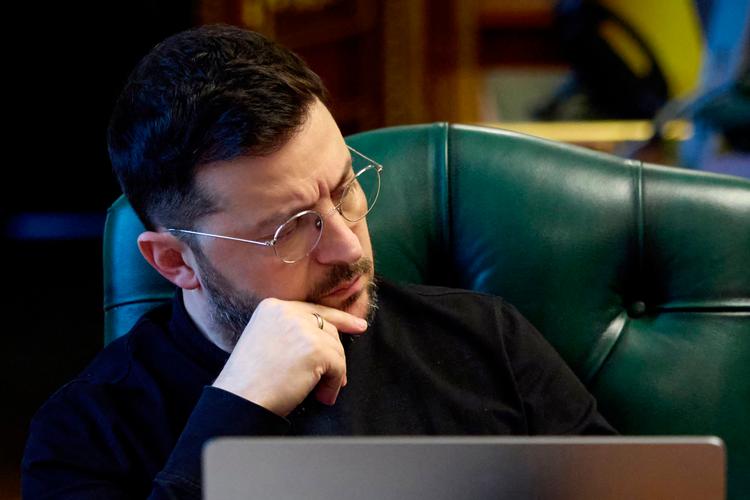 Zelenskyjs nærmeste er involveret i en enorm korruptionsskandale. Blandt andet to ministre og hans stabschef. Foto: Handout/Ritzau Scanpix