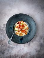 Jordskokkesuppe smager helt vidunderligt med en let tone af nødder. Man kan enten vælge dem, der skal skrælles, eller danske øko-jordskokker, som har en tynd skræl. Foto: David Bering / Montgomery