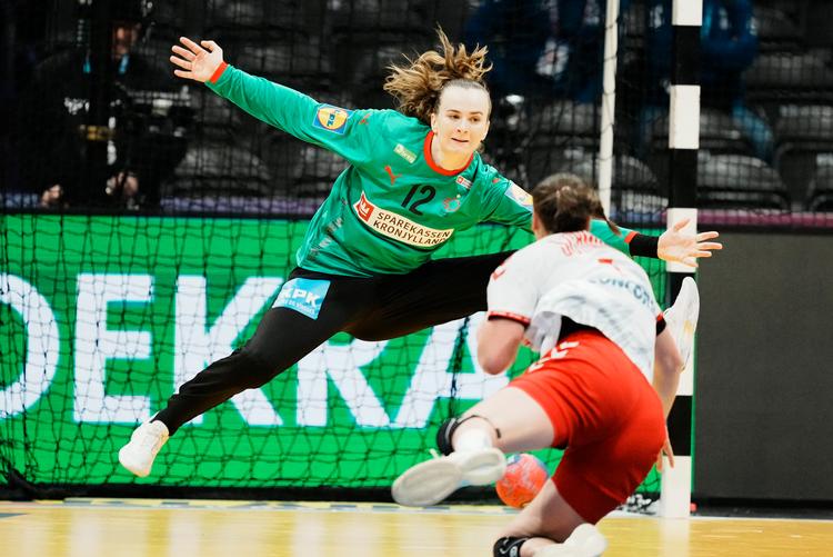     Anna Kristensen stod en forrygende kamp i det danske mål og blev kåret til kampens bedste spiller. Foto: Thomas Traasdahl/Ritzau Scanpix