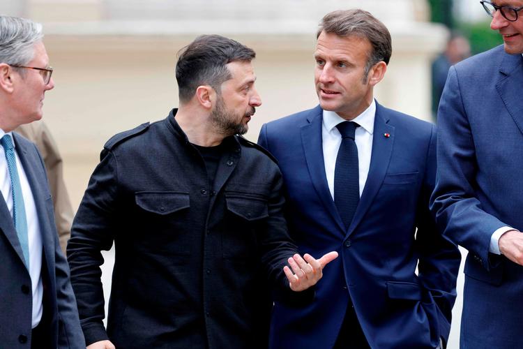 Mandag tager Volodymyr Zelenskyj til London for at mødes med den britiske premierminister, Keir Starmer, den tyske forbundskansler, Friedrich Merz, og Frankrigs præsident, Emmanuel Macron. Foto: Ludovic Marin/Ritzau Scanpix
