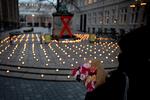 Around the world, candles are lit on December 1st to remember those who have died due to AIDS. Here at Trinitatis Church in Copenhagen in 2020. Arkivfoto: Finn Frandsen