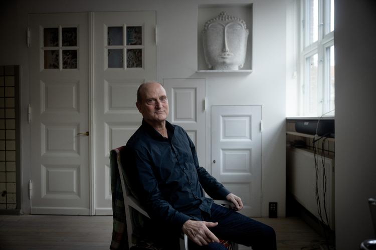 Peter Larsen begyndte at underholde og optræde, fordi han skulle redde sin mormors humør. Hun var et trofast publikum, fordi hun ikke kunne gå.  Foto: Mads Nissen