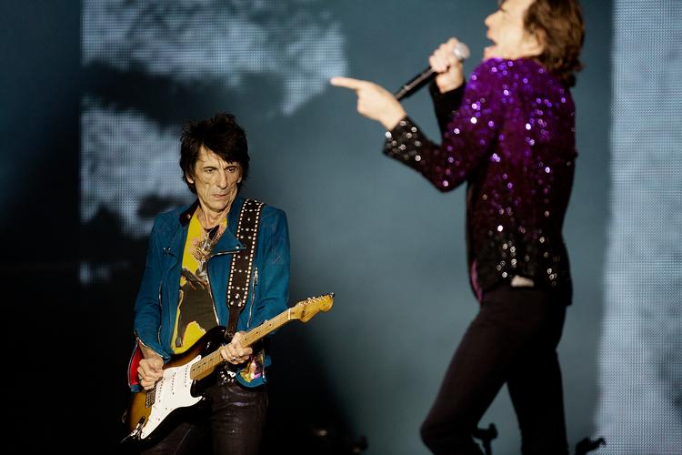 Ronnie Wood fortæller i BBC-programmet 'Desert Island Discs', at han har fået rollen som fredsmægler i The Rolling Stones. Her er han fotograferet ved koncerten på Roskilde Festival i 2014. Foto: Thomas Borberg