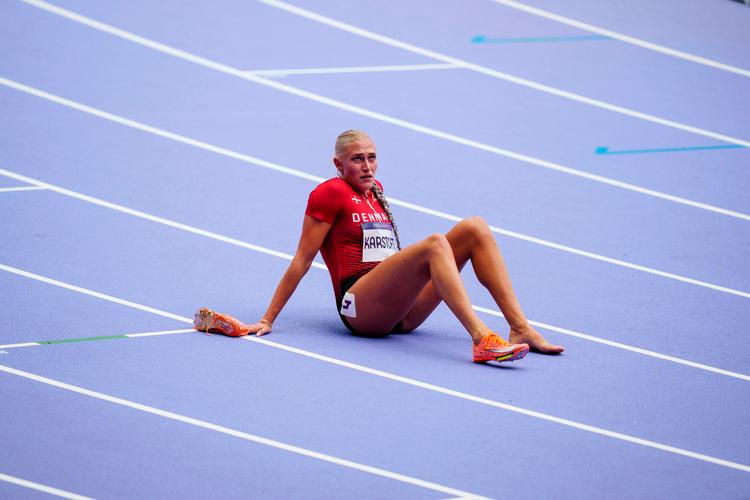 Smerter i akillessenen fik Ida Karstoft til at trække sig efter indledene heat på 200 meter ved OL i Paris 2024. Siden har hun sat alt ind på at blive fri af de smerter, der har generet hende i flere år.  Foto: Tariq Mikkel Khan