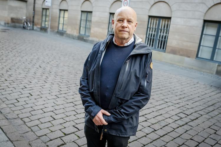 Kunstneren Jens Haaning vakte opsigt, da han udstillede to tomme billedrammer på Kunsten i Aalborg, som skulle have indeholdt en masse kontanter.  Foto: Mads Claus Rasmussen / Ritzau Scanpix