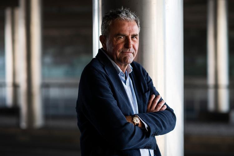 Forfatter Jens Christian Grøndahl siger nej tak til autofiktion. Og til lydbøger. Foto: Gregers Tycho