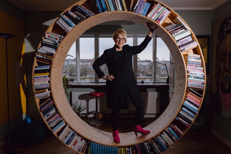 Lige meget, hvor ondt noget har gjort, har Vibeke Windeløv været i stand til at rejse sig igen. Privat og på arbejde.  Foto: Benjamin Krog