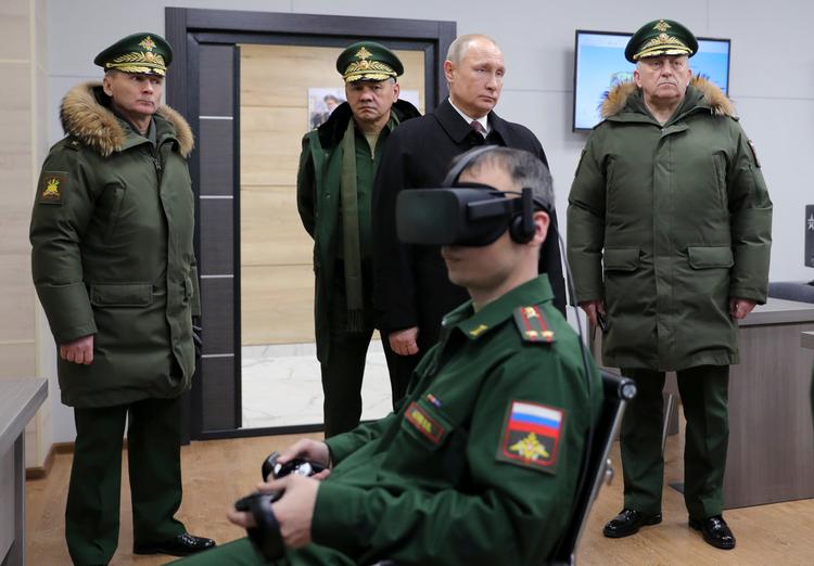 Ruslands præsident Vladimir Putin er en af de personer, som Carl Bildt holder ekstra øje med i disse år. En anden er Donald Trump.  Foto: Mikhail Klimentyev/Ritzau Scanpix