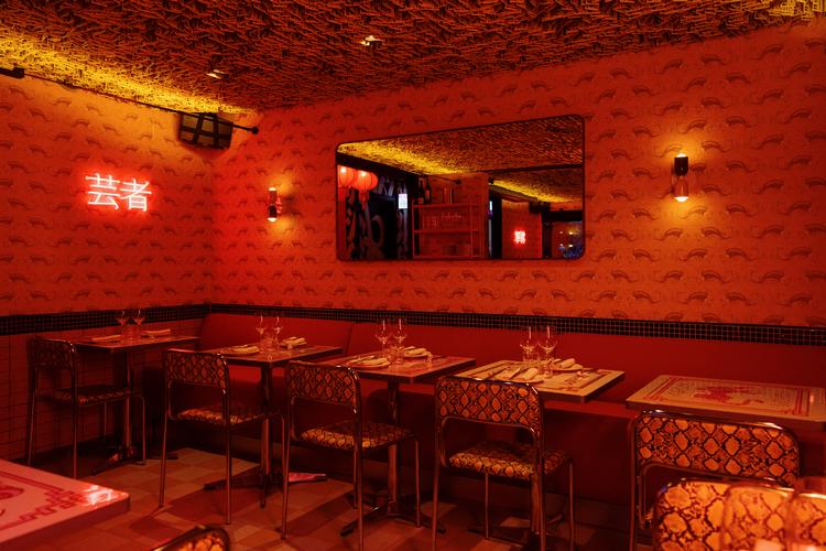 Restauranten består af tre spektakulært indrette rum: Koi Room (fot), Geisha Room og Red Room. Foto: Loui Pedersen