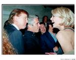 Dette udaterede foto af Donald Trump og Jeffrey Epstein, der taler med en uidentificeret kvinde, blev offentliggjort af demokrater i Repræsentanternes Hus 12. december 2025.  Foto: Handout/Ritzau Scanpix
