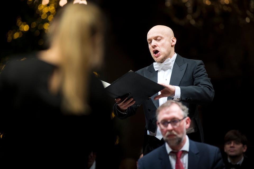 Tenorsolisten Valdemar Villadsen sang med et overskud og et fokus, der også har gjort ham til en efterspurgt evangelist i Bachs 'Juleoratorium'. Foto: Martin Rosenauer