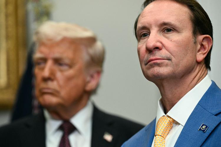 Det er kommet helt bag på både den danske og grønlandske regering, at præsident Trump har udnævnt Louisianas guvernør, Jeff Landry, som USA's særlige udsending til Grønland. Foto: Brendan Smialowski/Ritzau Scanpix