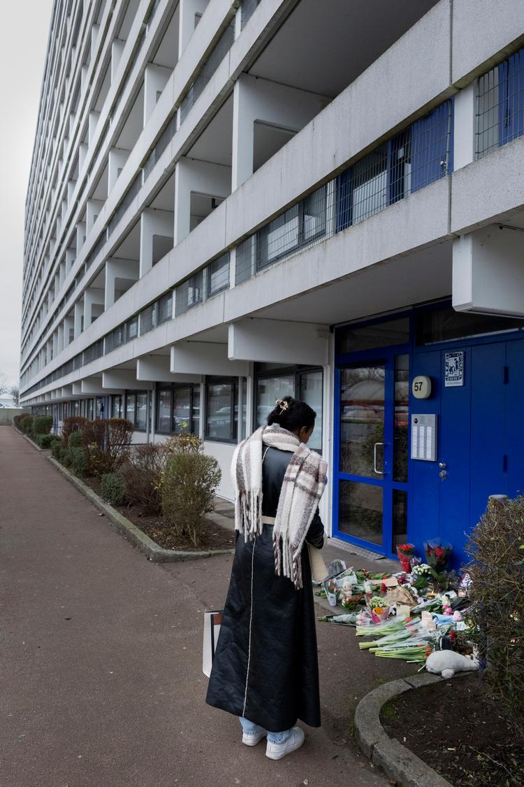 Den toårige dreng blev kastet ud fra syvende sal i en etageejendom i Høje Gladsaxe. En 32-årig mand er fængslet og sigtet for drab. Foto: Mads Nissen