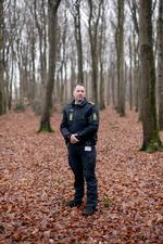 »Vi kører det, der i politisprog kaldes nul-tolerance. Det mindste, der sker på matriklen og i omegnen, bliver registreret som en hændelse«, siger Kim Steiniche, der er politiets afdelingsleder på Kærshovedgård. Foto: Loui Pedersen