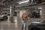 It costs Søren Petersen DKK 17,400 a year to park his electric car in the basement garage under his flat in Carlsberg City, yet he finds Apcoa’s signage far too poor and confusing. Foto: Miriam Dalsgaard