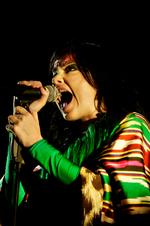 Björk har tidligere med sangen ’Declare Independence’ opfordret både Grønland og Færøerne til at erklære sig uafhængige fra Danmark. Her optræder hun på Roskilde Festival i 2007.  Arkivfoto:  Maria Fonfara