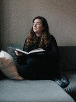 Senia Kragh Hansen møder ofte tavshed, når hun fortæller, at hendes søster har mistet livet til selvmord. Foto: Peter Maunsbach