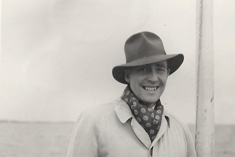 Den unge forretningsmand Hans Bent Lund var charmerende og altid ulasteligt klædt - og kunne begå sig i vidt forskellige miljøer under og efter Anden Verdenskrig.    Privatfoto