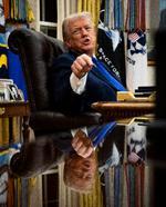 Præsident Donald Trump gestikulerer under et interview med The New York Times i Det Ovale Kontor 7. januar 2026.
 Foto: Doug Mills/Ritzau Scanpix