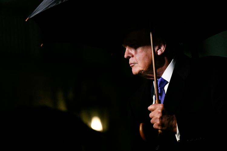 Ryk hurtigt og slå ting i stykker, lød det fra Mark Zuckerberg, da han grundlagde Facebook. I dag kunne det være mottoet for Donald Trumps syn på verden. Foto: Brendan Smialowski/Ritzau Scanpix