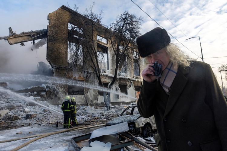 Rusland angreb igen natten til mandag. De går målrettet efter at afbryde el og varme til civile, mens dagtemperaturerne er under ti graders frost.   Foto: Thomas Peter/Ritzau Scanpix