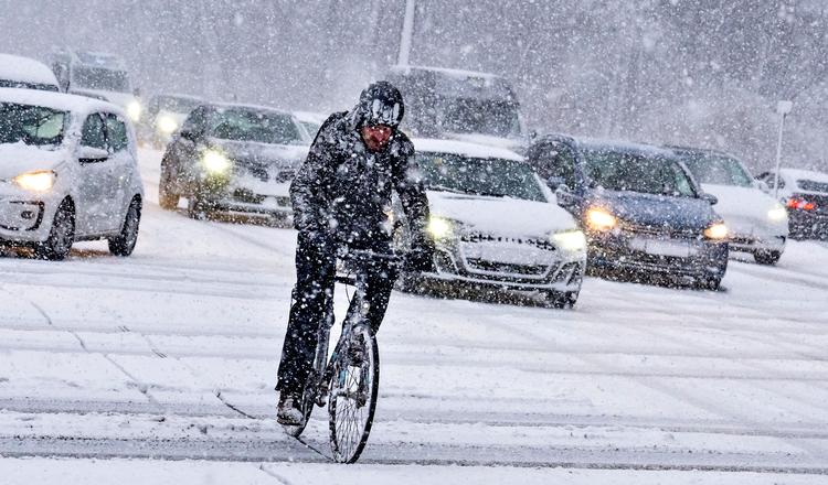 Januar er startet meget koldt og hvidt, men nu er temperaturen på vej op i plus med slud og regn til følge. Foto: Henning Bagger/Ritzau Scanpix