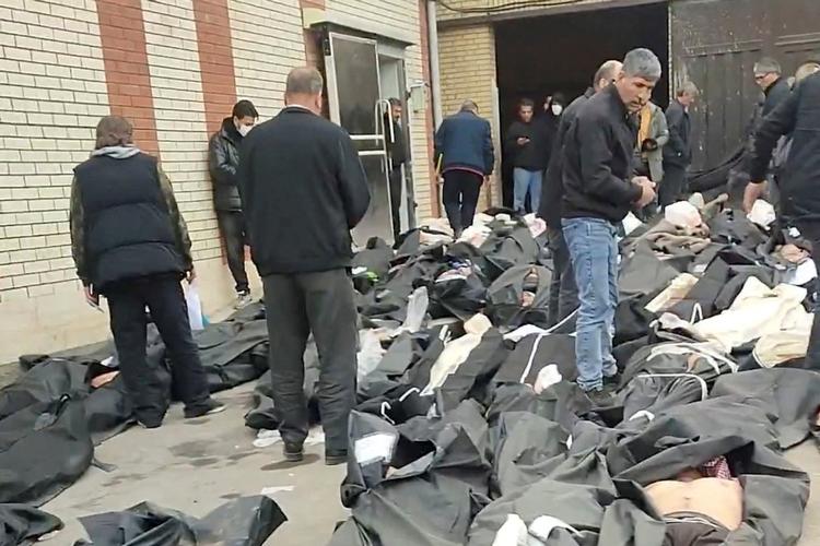 Over 2.000 er ifølge en anonym iransk embedsmand blevet dræbt i Iran i forbindelse med de massive demonstrationer mod præstestyret, skriver Reuters. Dødstallene er dog omgærdet af markant usikkerhed. Nu hævder USA's præsident, Donald Trump, at der er hjælp på vej uden dog at være konkret. Foto: Social Media/Ritzau Scanpix