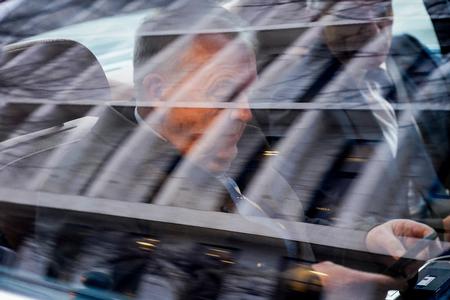 Denmark’s Foreign Minister Lars Løkke Rasmussen (M) has plenty to think about—maybe even the idea of 'geo‑osmosis.' Foto: Nathan Howard/Ritzau Scanpix