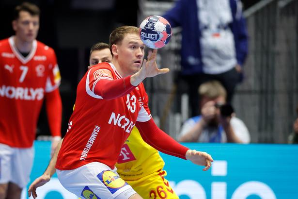 Venstreback Simon Pytlick var i hopla kampen igennem og blev efter opgøret kåret til kampens bedste spiller. Foto: Jens Dresling