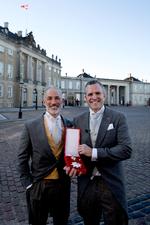 Rufus Gifford was the U.S. ambassador to Denmark for 1,238 days. On his last working day, he was received by Queen Margrethe and awarded the Knight’s Cross. Here, the ambassador is seen with his husband, Stephen DeVincent. Foto: Finn Frandsen/Ritzau Scanpix