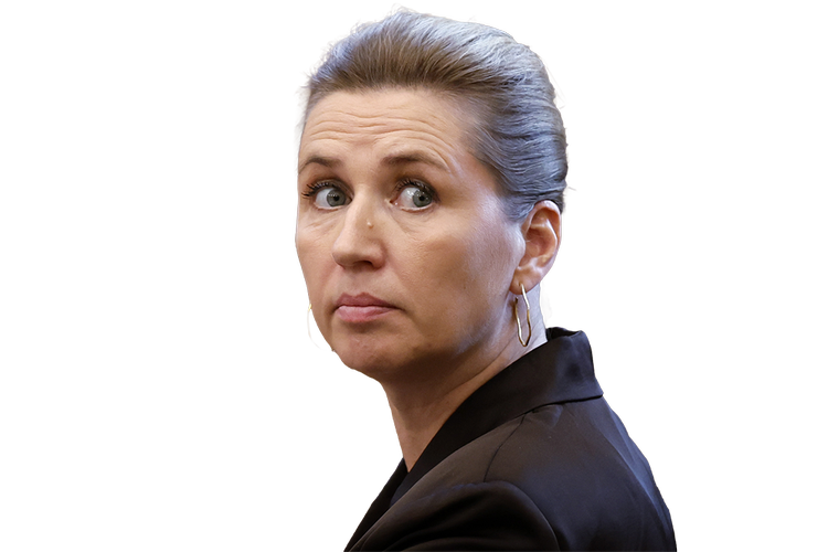 Statsminister Mette Frederiksen (S) lancerede i sin nytårstale en markant stramning af udvisningsreglerne. Den socialdemokratiske udlændinge- og integrationsminister, Rasmus Stoklund, (tv.) får nu til opgave at føre den ud i livet. Foto: Jens Dresling