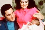 De var måske den mest kendte familie for en stund, Elvis, Priscilla og lille Lisa Marie. Hun blev født i 1968. Ni år senere døde Elvis. Foto: Tha/shutterstock/Ritzau Scanpix
