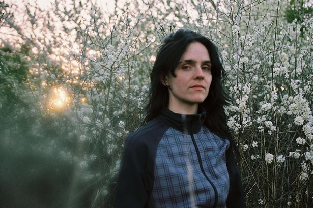 Sunniva Lindgård laver elektronisk musik under agent-aliasset Sassy 009, og hendes nye album taler ind i en interessant ny tendens. Foto: Pr-foto