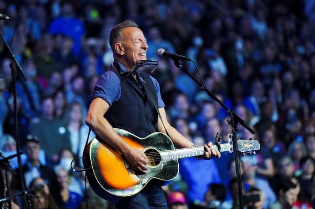 Bruce Springsteen påtager sig sin gamle arbejderhelterolle, med en sprudlende protestsang til gadeprotesterne i Minneapolis Foto: Kevin Lamarque/Ritzau Scanpix