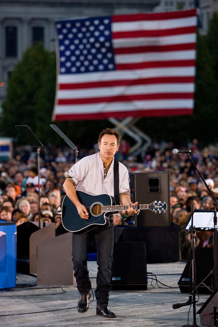 To mennesker er døde i Minneapolis. Bruce Springsteen har skrevet en sang om det, og mediemøllen kører videre. Foto: ARTE