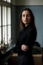 Forfatter Amalie Langballe. Foto: Jacob Ehrbahn