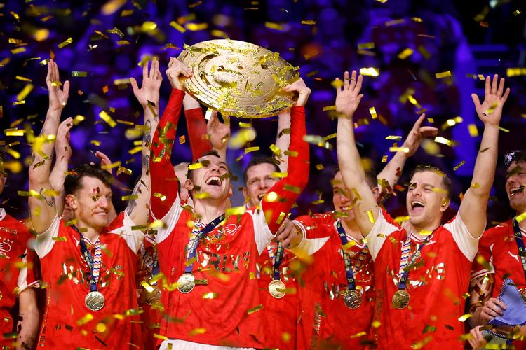 Mathias Gidsel not only lifted the European Championship trophy but also elevated the Danish offensive play throughout most of the tournament. As a result, he became the top scorer of the European Championship and was named the tournament's best player. Foto: Jens Dresling