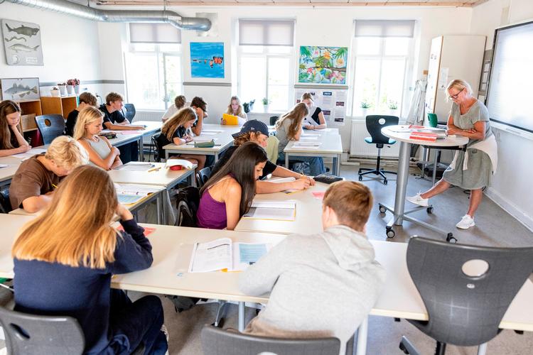 Chromebook-sagen begyndte med en klage fra en far i Helsingør, men har siden bredt sig til mange andre kommuner.. Her ses elever fra Hellebækskolen i Helsingør Kommune i 2022. Arkivfoto:  Nikolai Linares