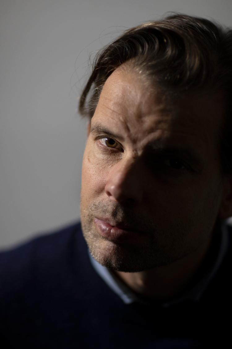 Svenske Alex Shulman er i Danmark mest kendt som romanforfatter. I hjemlandet boltrer han sig i mange genrer. Han er for tiden aktuel med et teaterstykke og debuterer snart som filminstruktør. Foto: Finn Frandsen