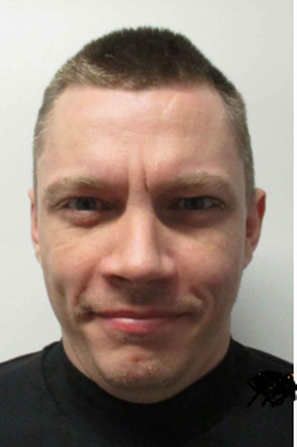 Flugtfange sigtet for at besidde to kilo kokain og et kilo hash