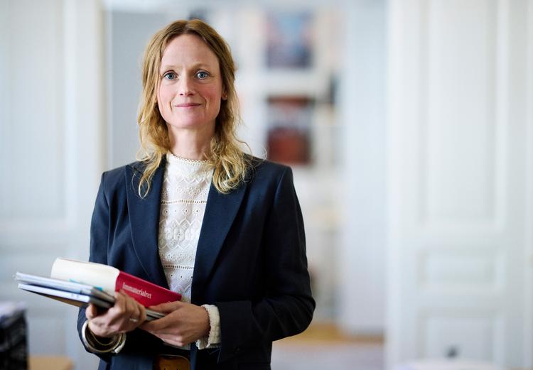 Maria Fredenslund er direktør for Rettighedsalliancen, der nu vil statuere et eksempel over for studerende, der ulovligt kopierer lærebøger. Foto: Thomas Tolstrup