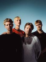 Søn har en superstjerne i front i Kristoffer Jessen (nummer to fra venstre), men det er i høj grad et band. Et virkelig godt ét af slagsen. Foto: Pr-foto